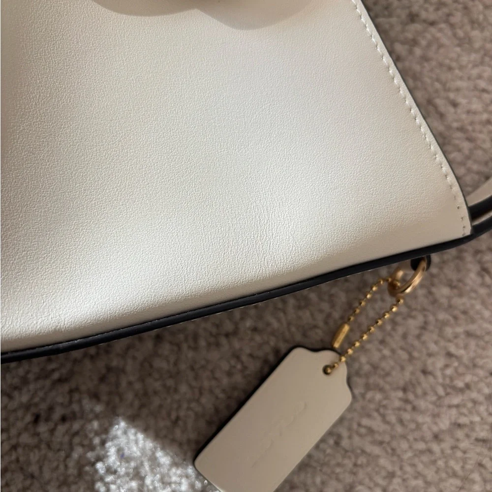 Coach Eliza Shoulder Bag - Picture 3 of 4